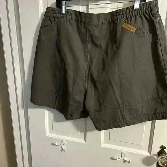 Cabelas shorts - Picture 4 of 4